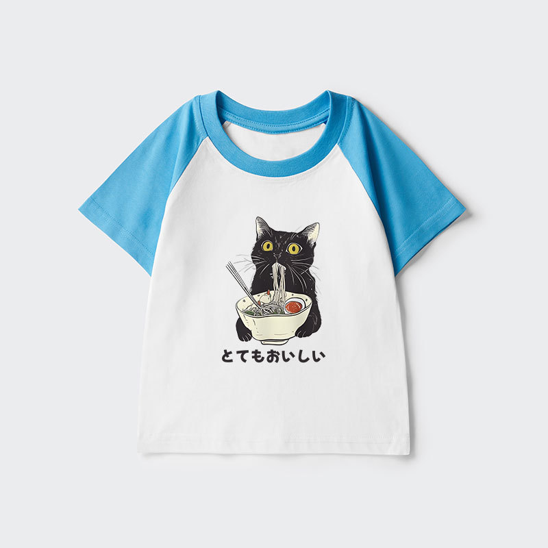 Tokyo-Tiger Cats Eat Ramen Noodles Kids Raglan T-shirt