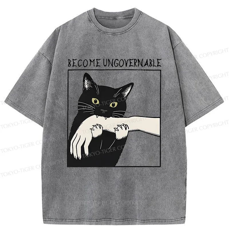Tokyo-Tiger Black Cat Biting Washed T-Shirt