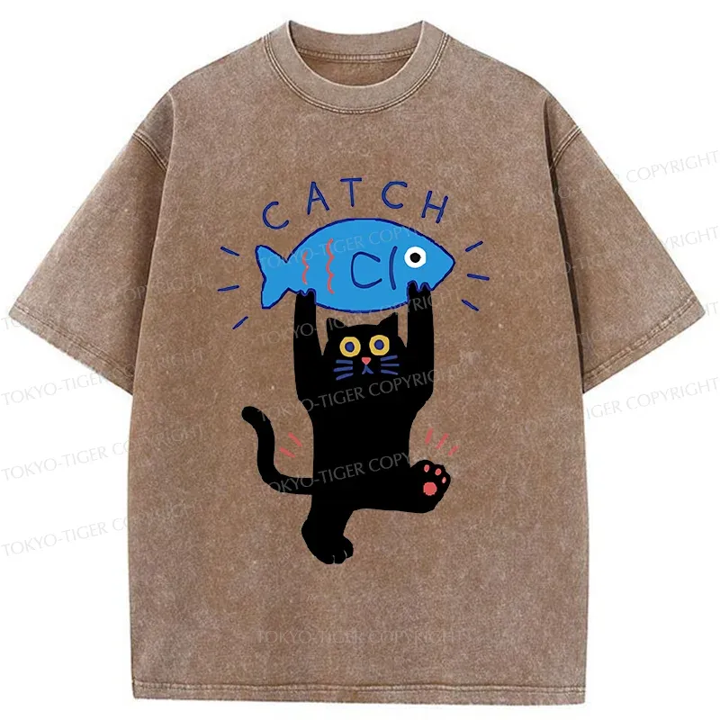 Tokyo-Tiger Cat Catching Fish Washed T-Shirt