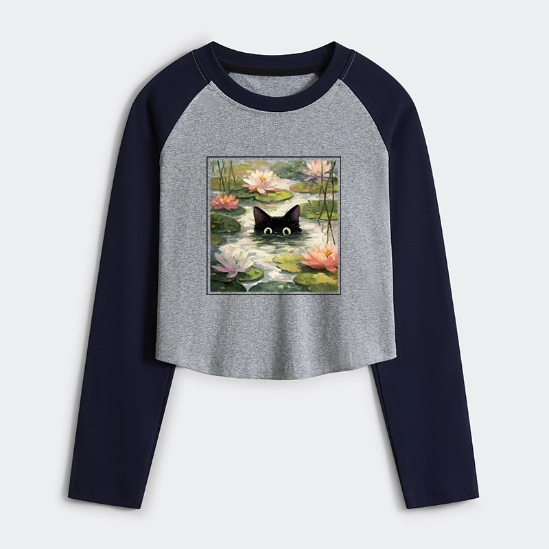 Tokyo-Tiger Black Cat and Lotus Flower Women's Crop Raglan T-Shirt