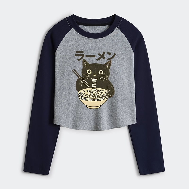 Tokyo-Tiger Simple Black Cat Eating Ramen Women's Crop Raglan T-Shirt
