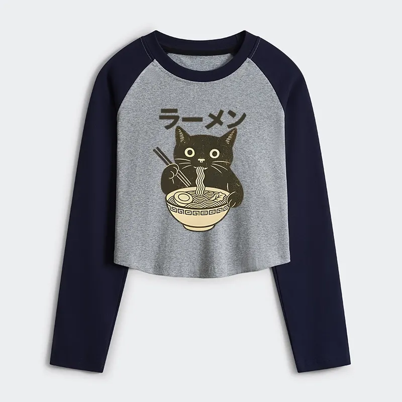 Tokyo-Tiger Simple Black Cat Eating Ramen Women's Crop Raglan T-Shirt