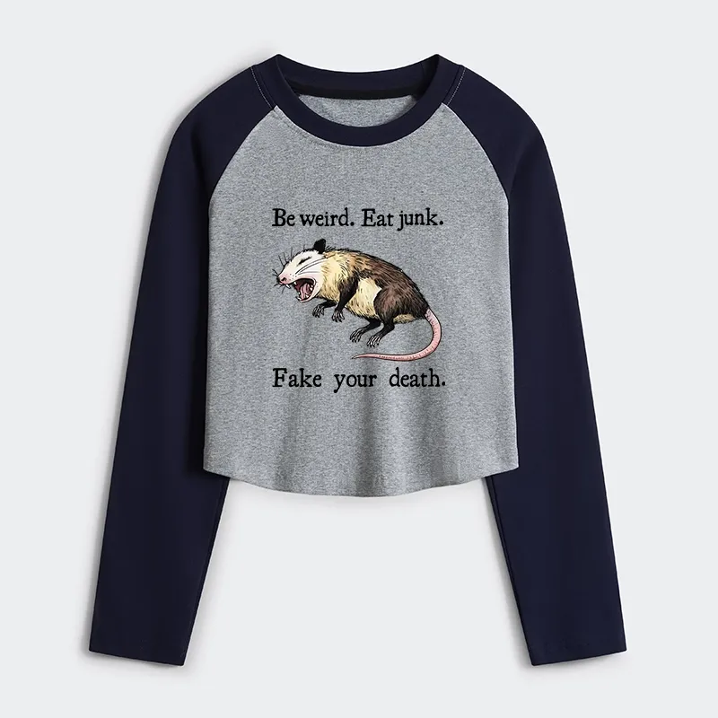 Tokyo-Tiger Possum Playing Dead Women's Crop Raglan T-Shirt