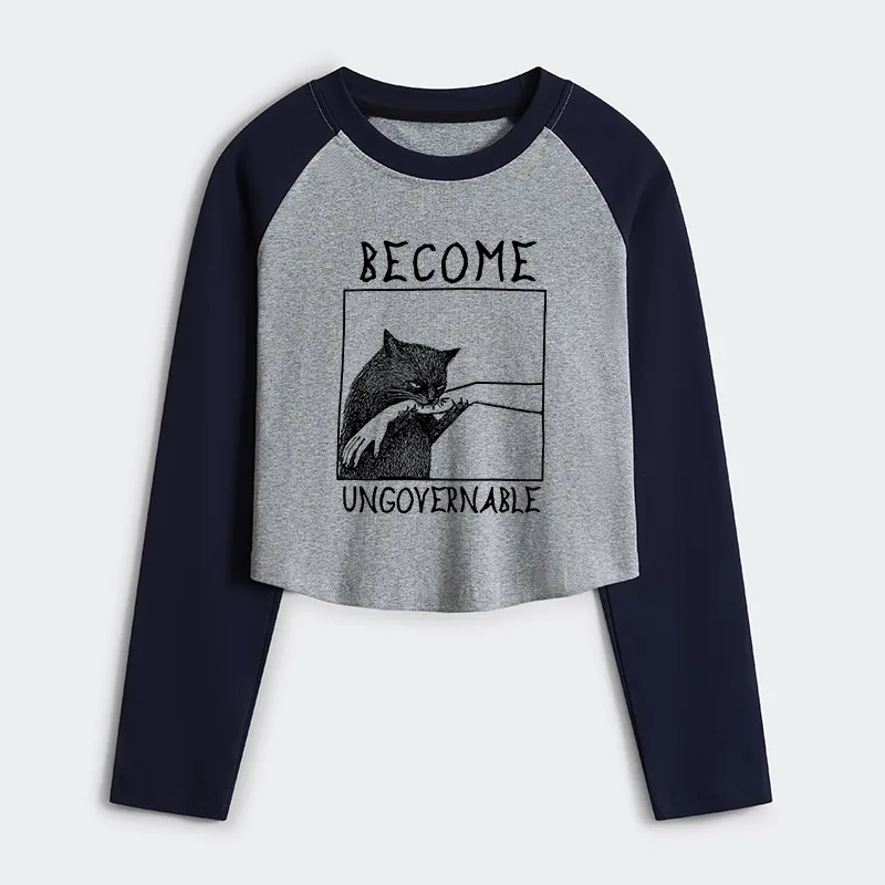 Tokyo-Tiger Cat Biting Arm Women's Crop Raglan T-Shirt