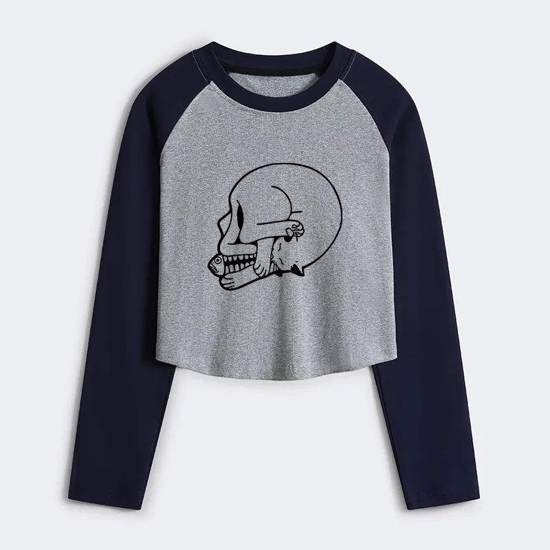 Tokyo-Tiger Funny Cat Eating Fish  Women's Crop Raglan T-Shirt