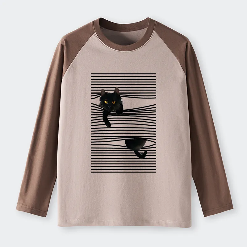 Tokyo-Tiger Cat Scratching Curtain Raglan Long Sleeve T-shirt