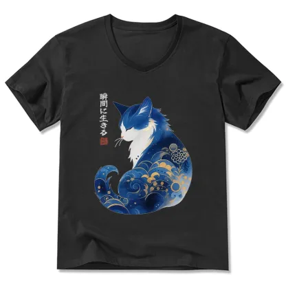 Tokyo-Tiger Retro Zen Cat: Living the Present V-Neck Classic T-Shirt