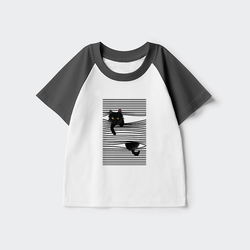 Tokyo-Tiger Cat Scratching Curtain Kids Raglan T-shirt