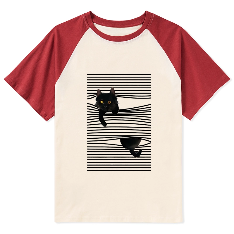 Tokyo-Tiger Cat Scratching Curtain Raglan T-shirt