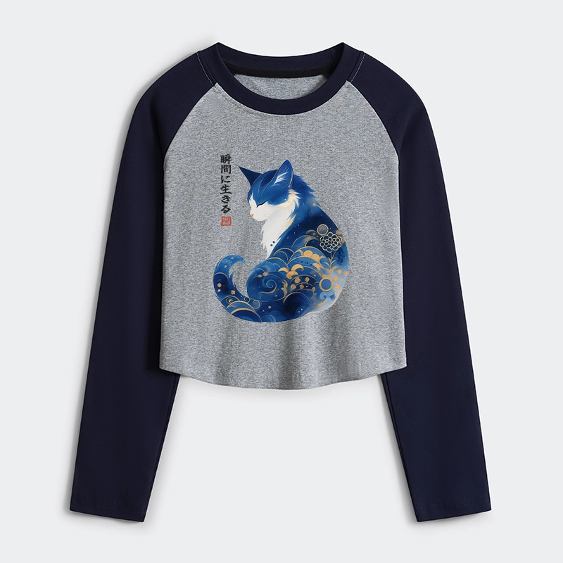 Tokyo-Tiger Retro Zen Cat: Living the Present Women's Crop Raglan T-Shirt