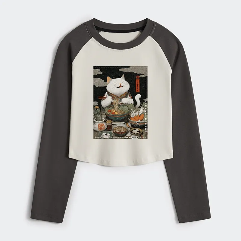 Tokyo-Tiger The Ramen-Loving Cat Women's Crop Raglan T-Shirt