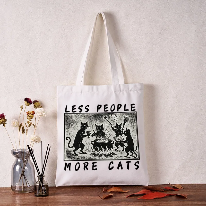 Tokyo-Tiger Cat Sacrifice Ceremony Tote Bag