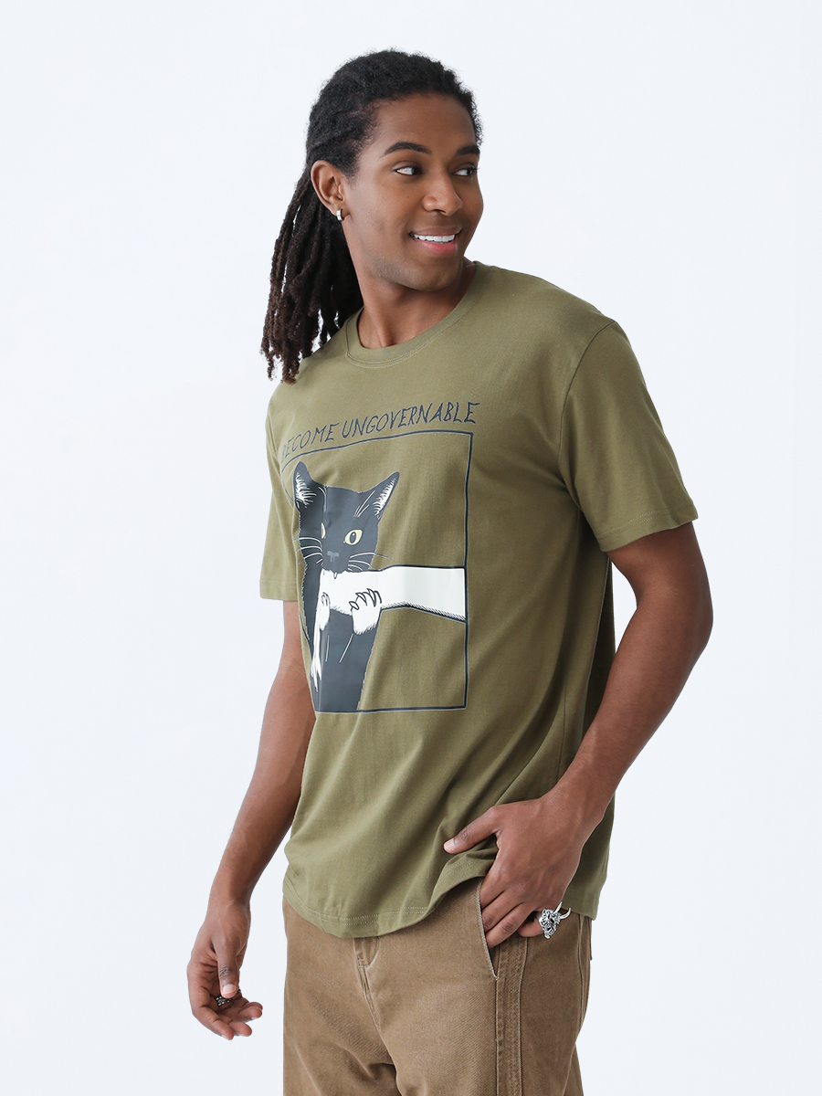 Tokyo-Tiger Black Cat Biting Classic T-Shirt