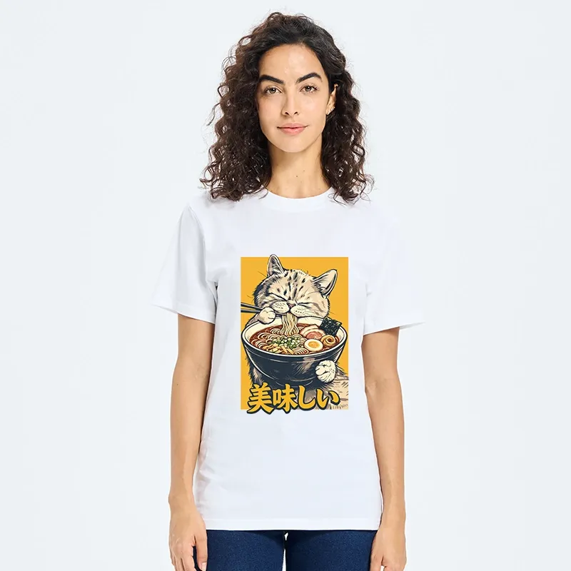 Tokyo-Tiger Cat Eat Ramen Classic T-Shirt