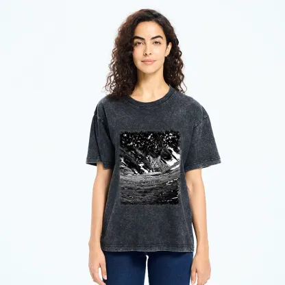 Tokyo-Tiger Vintage Style Tabby Cat Portrait Washed T-Shirt