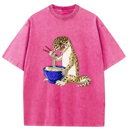Tokyo-Tiger Gecko Eating Ramen Washed T-Shirt