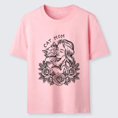 Tokyo-Tiger Cat Mom Cuddling Her Kitten Classic T-Shirt