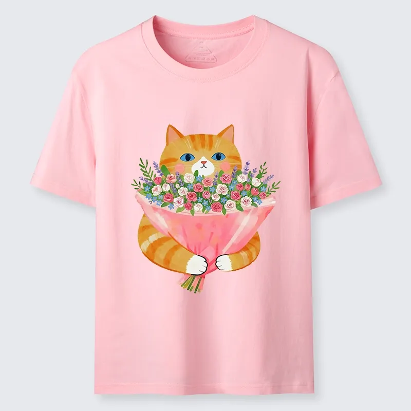 Tokyo-Tiger Cozy Cat Offering A Bouquet Classic T-Shirt