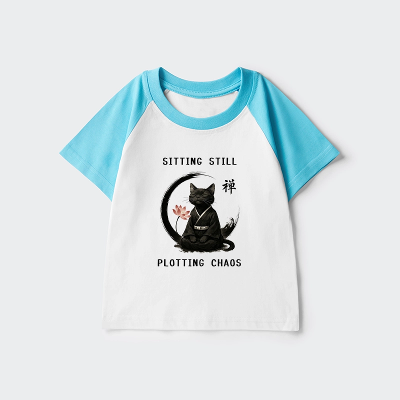 Tokyo-Tiger Sitting still  plotting chaos Calming Zen Cat Funny Kids Raglan T-shirt