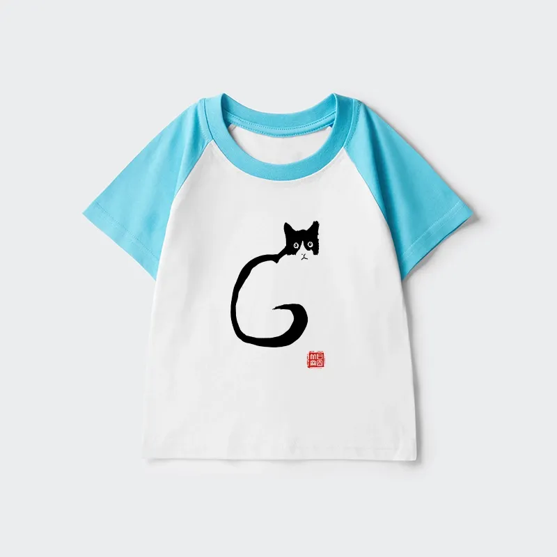 Tokyo-Tiger Calm Cat In Simple Lines Raglan T-shirt