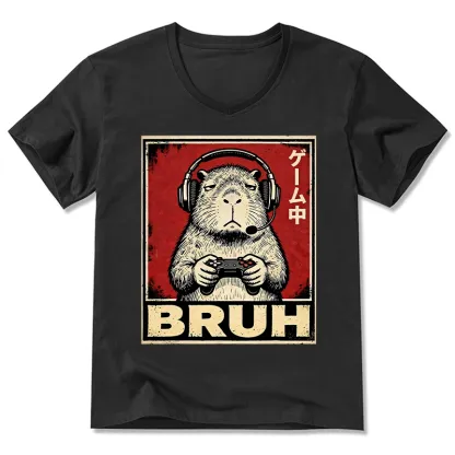 Tokyo-Tiger Funny Capybara Playing Games V-Neck Classic T-Shirt