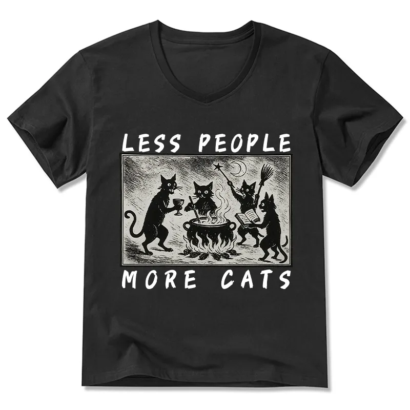 Tokyo-Tiger Cat Sacrifice Ceremony V-Neck Classic T-Shirt