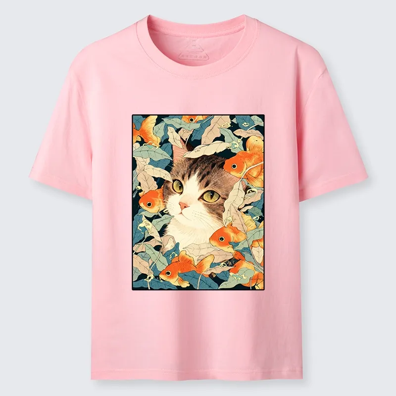 Tokyo-Tiger Cat Surrounded By Goldfish Classic T-Shirt