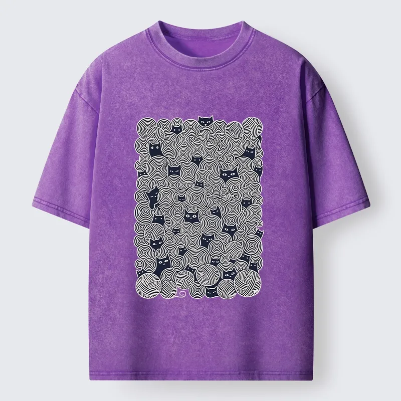 Tokyo-Tiger Tiny Black Cats Hide In Yarn Balls Washed T-Shirt