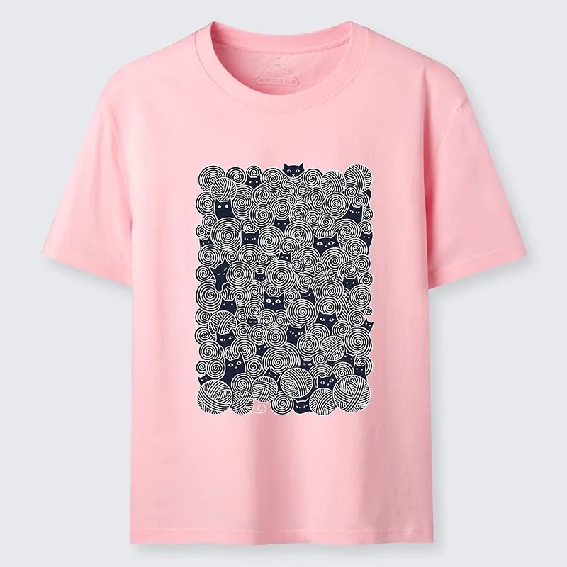 Tokyo-Tiger Tiny Black Cats Hide In Yarn Balls Classic T-Shirt