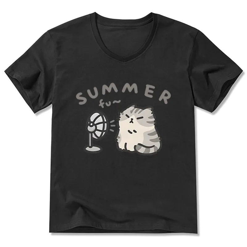 Tokyo-Tiger Summer Cat Chills With A Fan V-Neck Classic T-Shirt