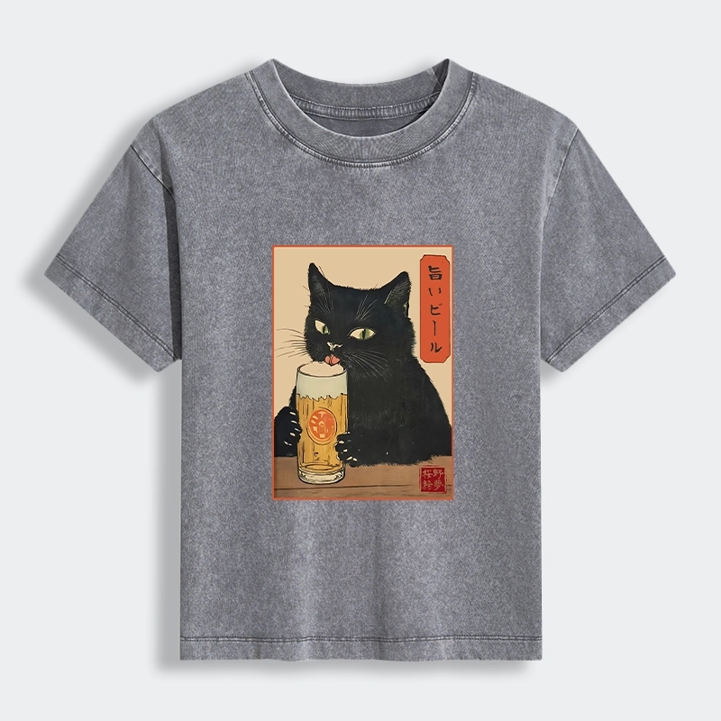Tokyo-Tiger Cat Holding A Glass Of Beer Women's Washed T-shirt