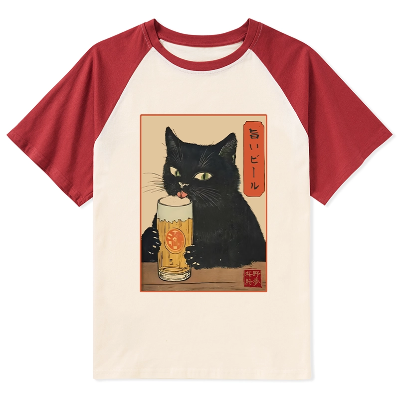 Tokyo-Tiger Cat Holding A Glass Of Beer Raglan T-shirt