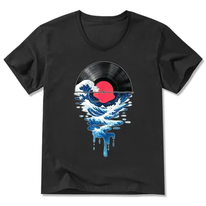 Tokyo-Tiger Vinyl Records And Waves V-Neck Classic T-Shirt
