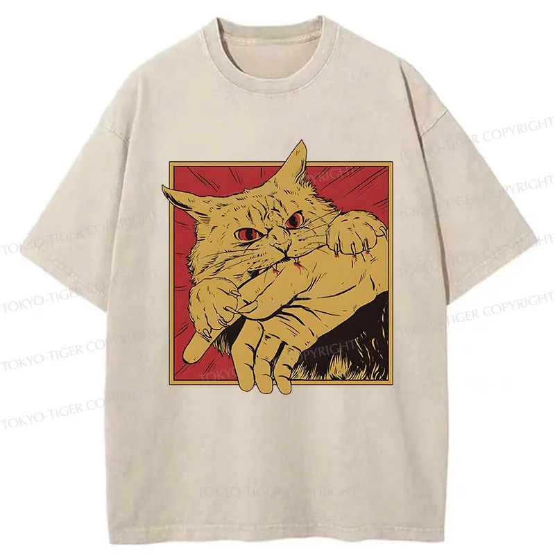 Tokyo-Tiger Retro Cat Biting Hand Washed T-Shirt