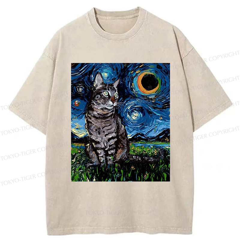 Tokyo-Tiger Cat On The Grass Washed T-Shirt
