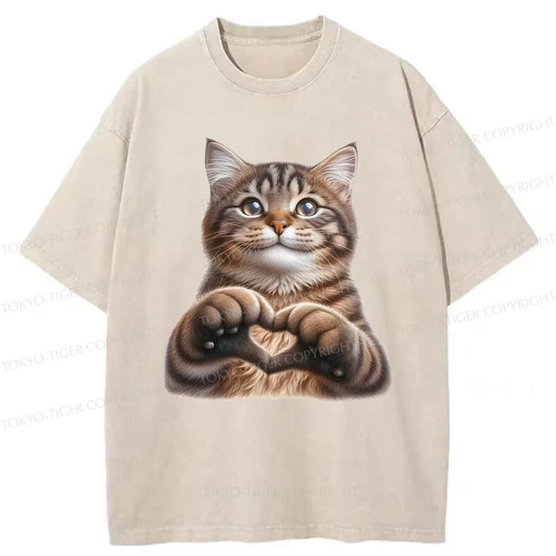 Tokyo-Tiger Cat Making Heart Gesture Washed T-Shirt
