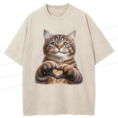 Tokyo-Tiger Cat Making Heart Gesture Washed T-Shirt