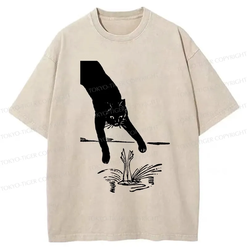 Tokyo-Tiger Funny Cat Catching Frog Washed T-Shirt
