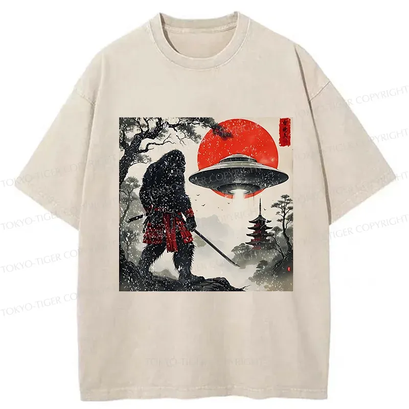 Tokyo-Tiger Bigfoot Vs Alien Washed T-Shirt