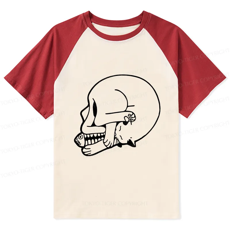 Tokyo-Tiger Funny Cat Eating Fish Raglan T-shirt