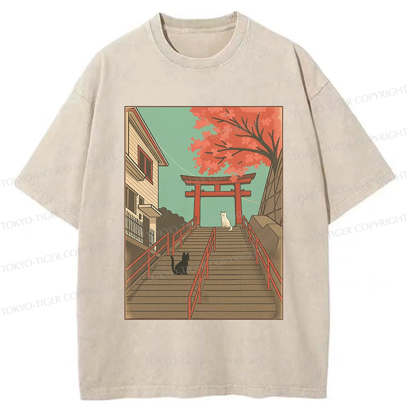 Tokyo-Tiger Encountering At The Torii Gate Washed T-Shirt