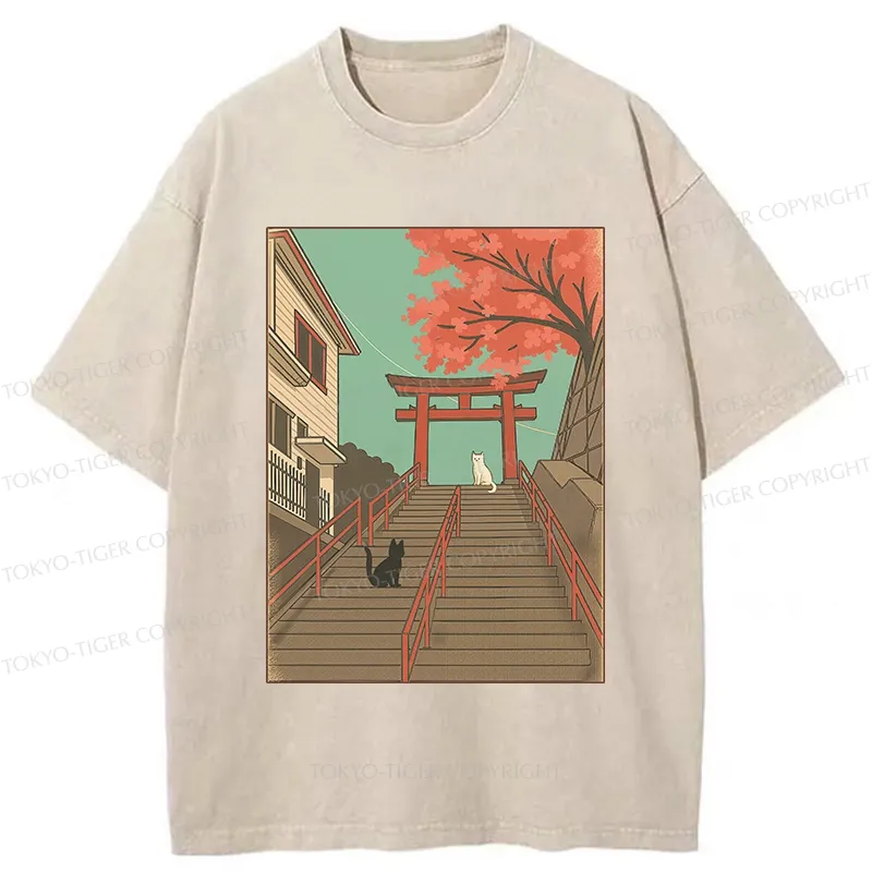 Tokyo-Tiger Encountering At The Torii Gate Washed T-Shirt