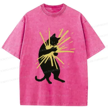 Tokyo-Tiger Cat Holding Light Washed T-Shirt