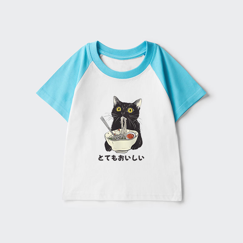 Tokyo-Tiger Cats Eat Ramen Noodles Kids Raglan T-shirt