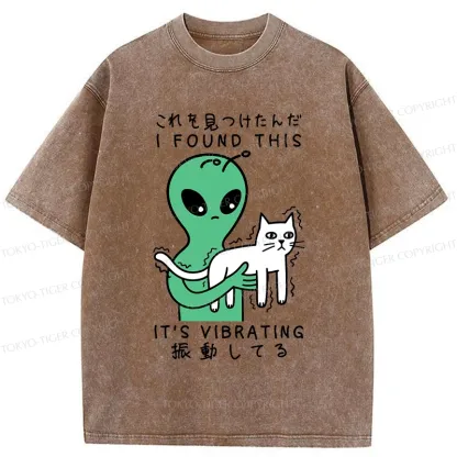 Tokyo-Tiger Alien Holding A Vibrating Cat Funny Washed T-Shirt