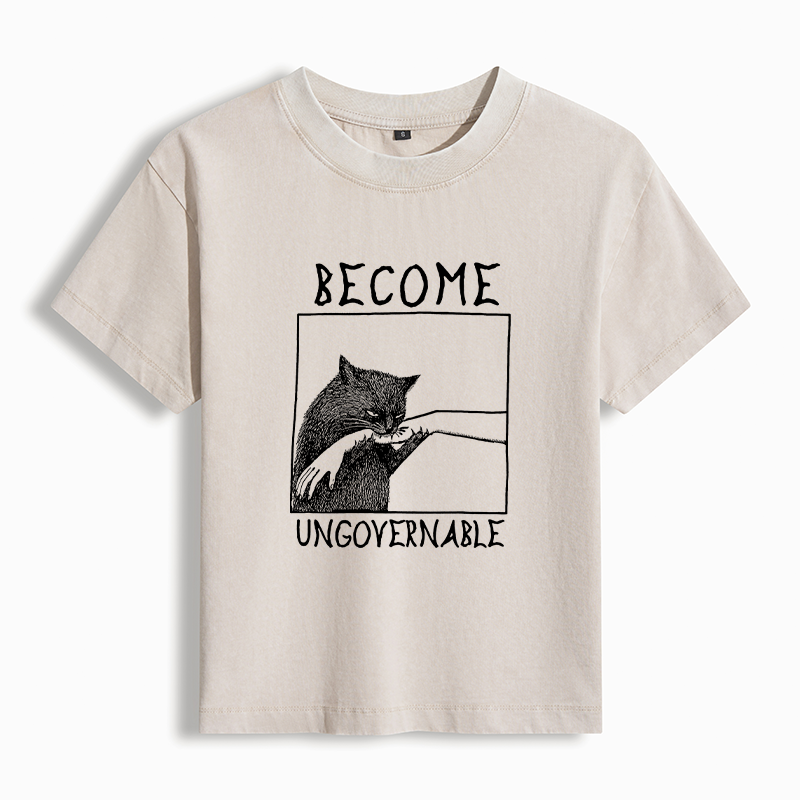 Tokyo-Tiger Cat Biting Arm Washed T-shirt