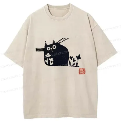Tokyo-Tiger Cat On The Grass Washed T-Shirt