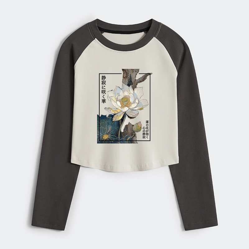 Tokyo-Tiger Blooming Lotus Japan Women's Crop Raglan T-Shirt