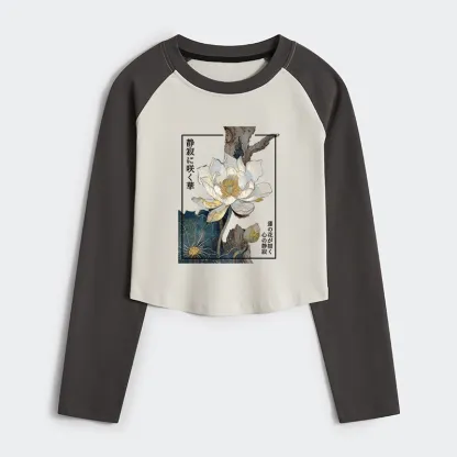 Tokyo-Tiger Blooming Lotus Japan Women's Crop Raglan T-Shirt