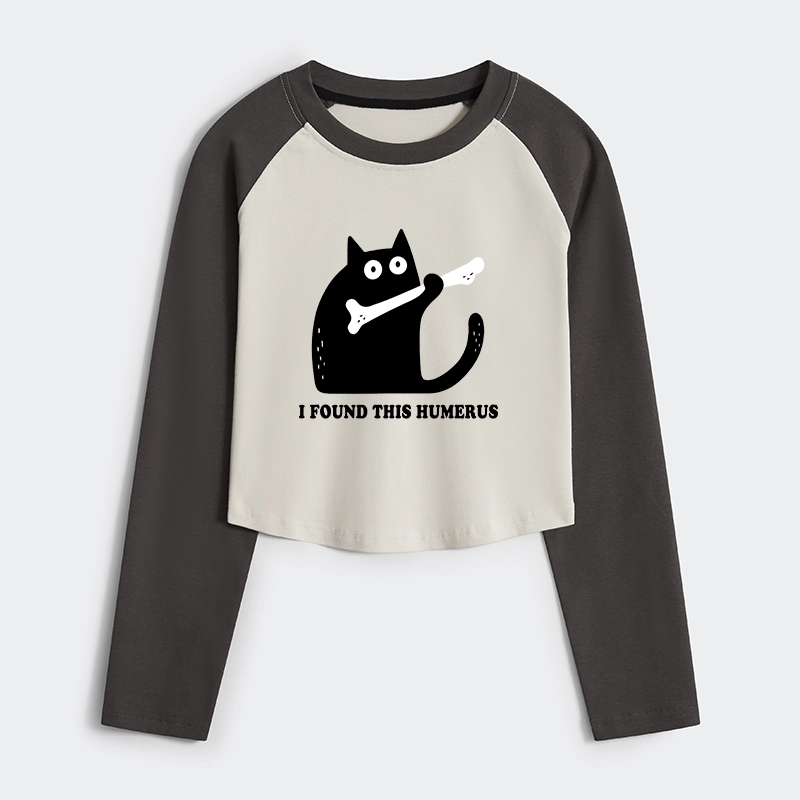 Tokyo-Tiger Cat Found This Humerus Women's Crop Raglan T-Shirt